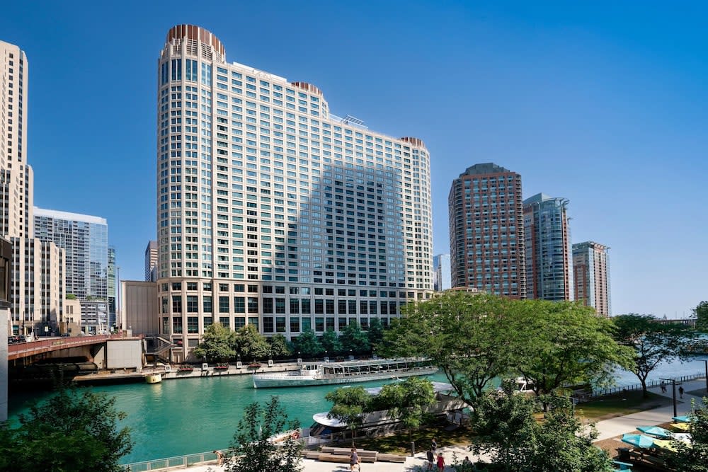 Sheraton Grand Chicago Riverwalk 1