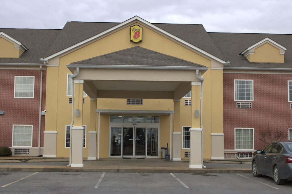 Super 8 by Wyndham Rainsville 1
