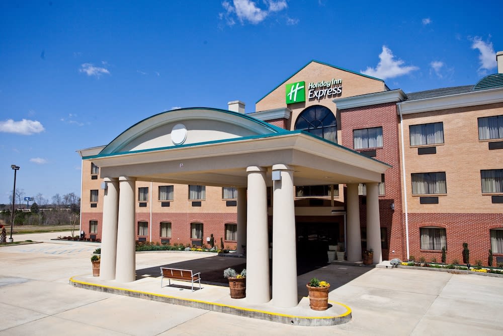 Holiday Inn Express CLANTON by IHG 1
