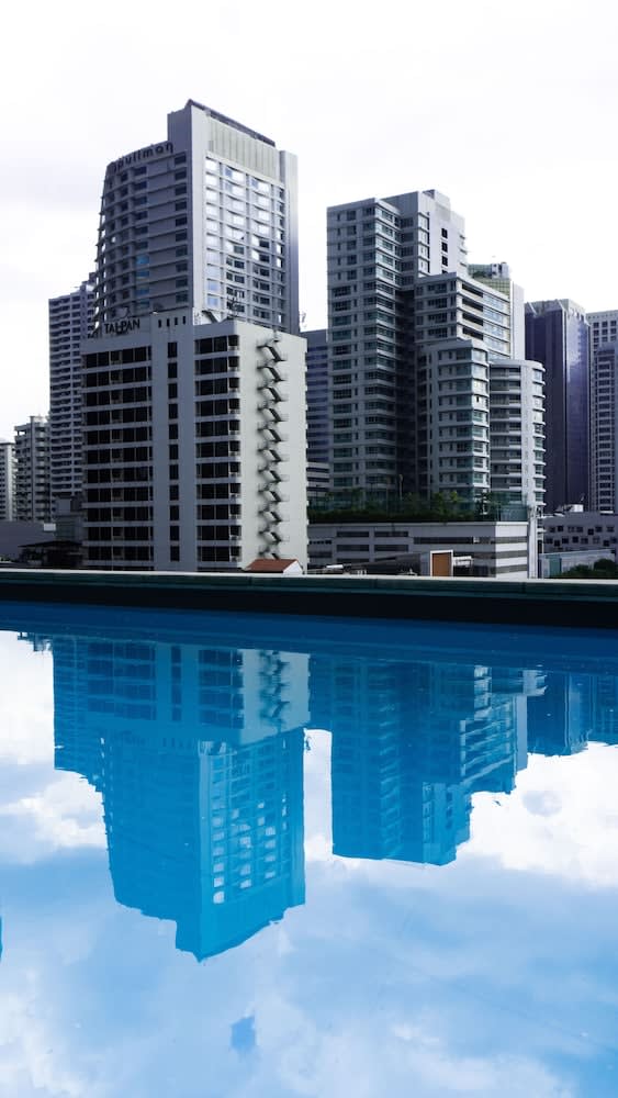 Tints of Blue Hotel 1