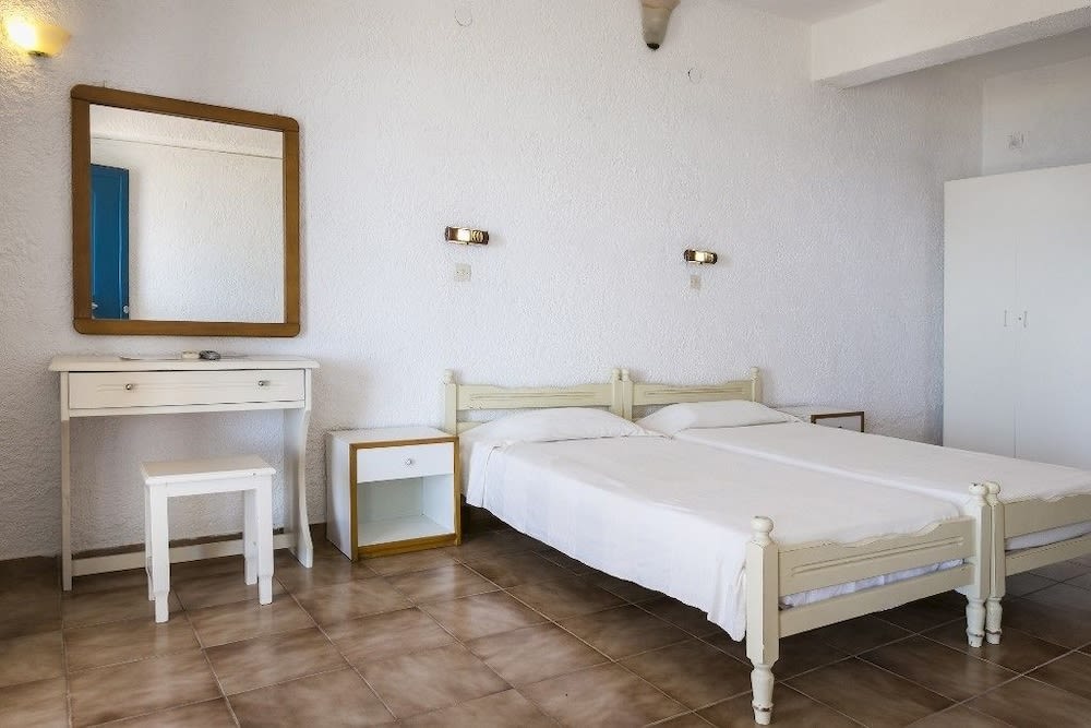 Metaxatos Apartments 4