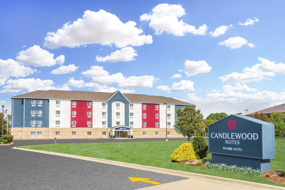 Candlewood Suites OFALLON, IL - ST. LOUIS AREA by IHG 1