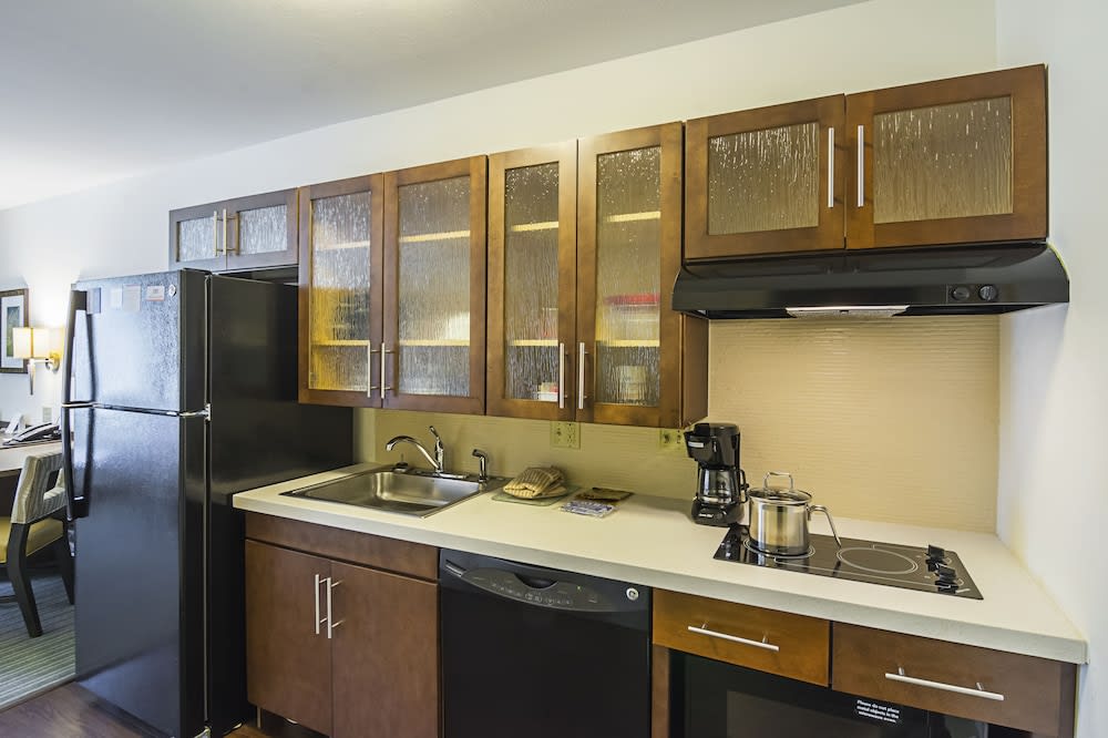 Candlewood Suites PENSACOLA - UNIVERSITY AREA by IHG 2