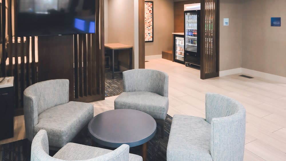 Holiday Inn Express LOMPOC by IHG 2