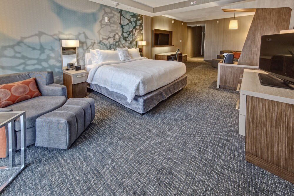 Courtyard Westbury Long Island, Westbury Best deals