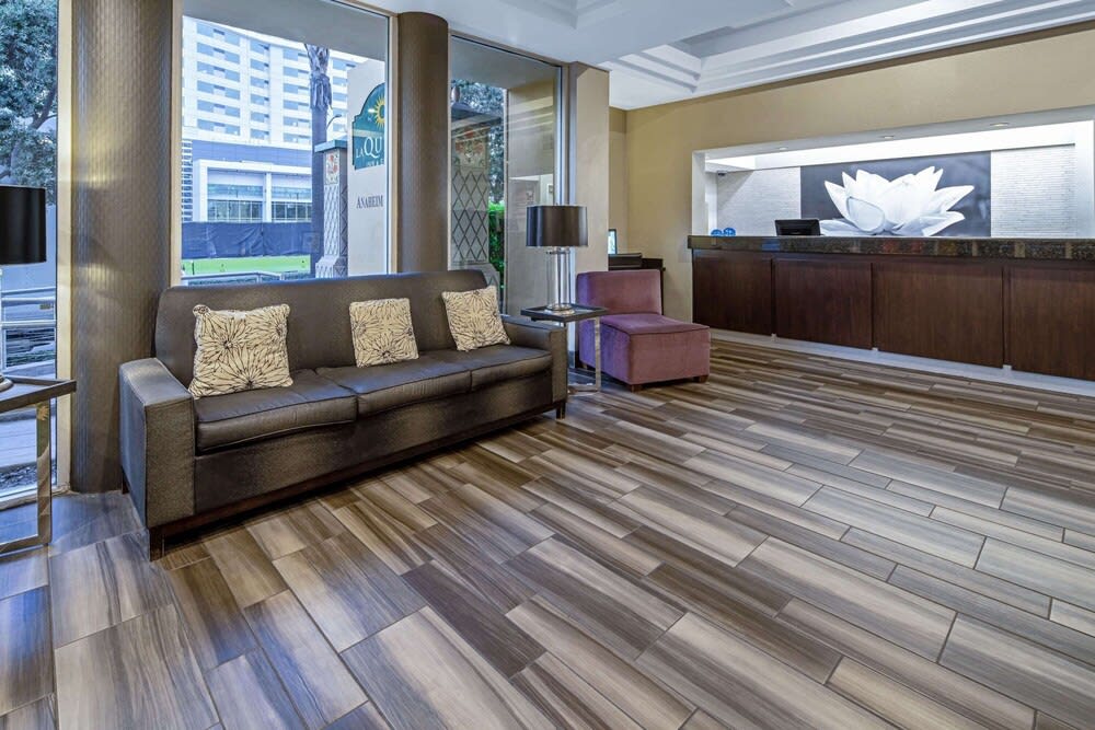 La Quinta by Wyndham Anaheim 2
