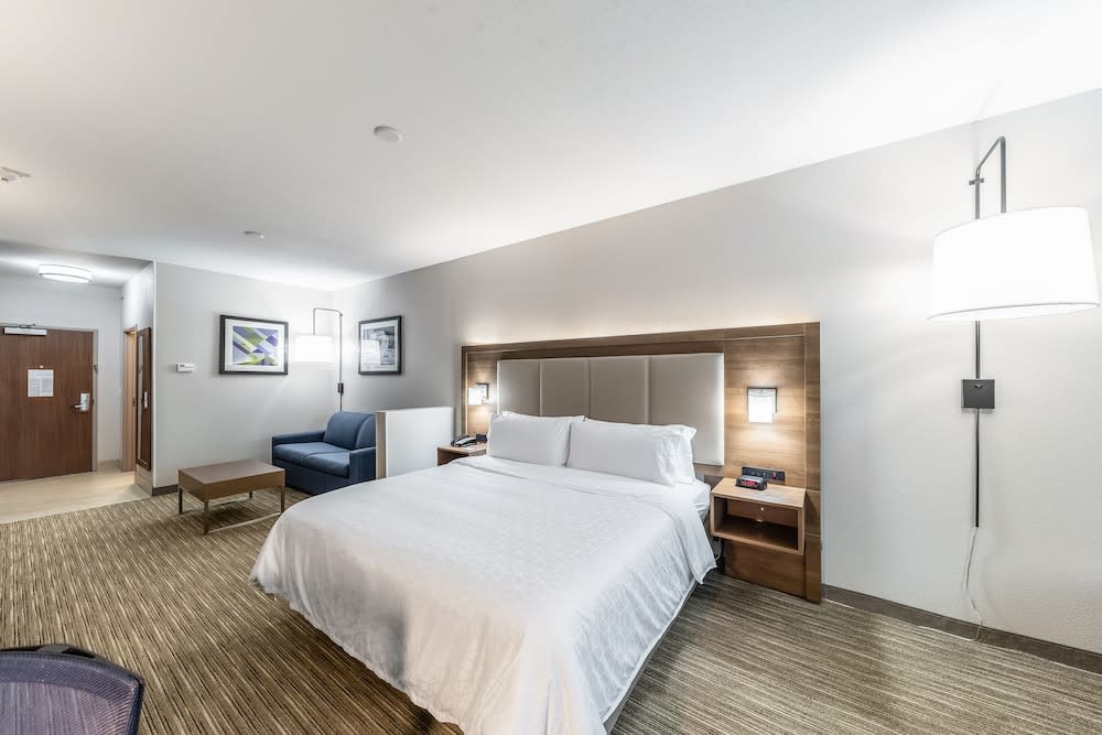 Holiday Inn Express & Suites Fort Worth - Fossil Creek by IHG 5