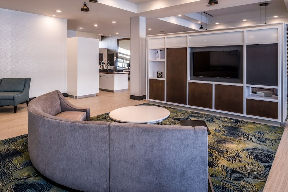 Holiday Inn DETROIT NORTHWEST - LIVONIA by IHG 2