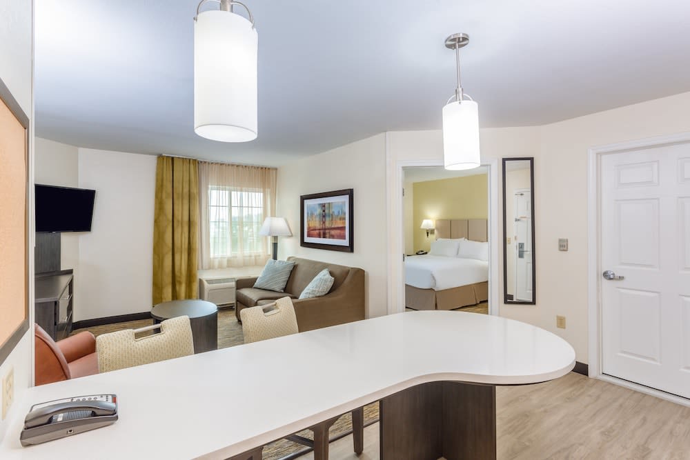 Candlewood Suites SECAUCUS - MEADOWLANDS by IHG 2