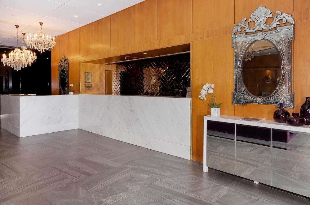 Sandman Signature Edmonton Downtown Hotel 4