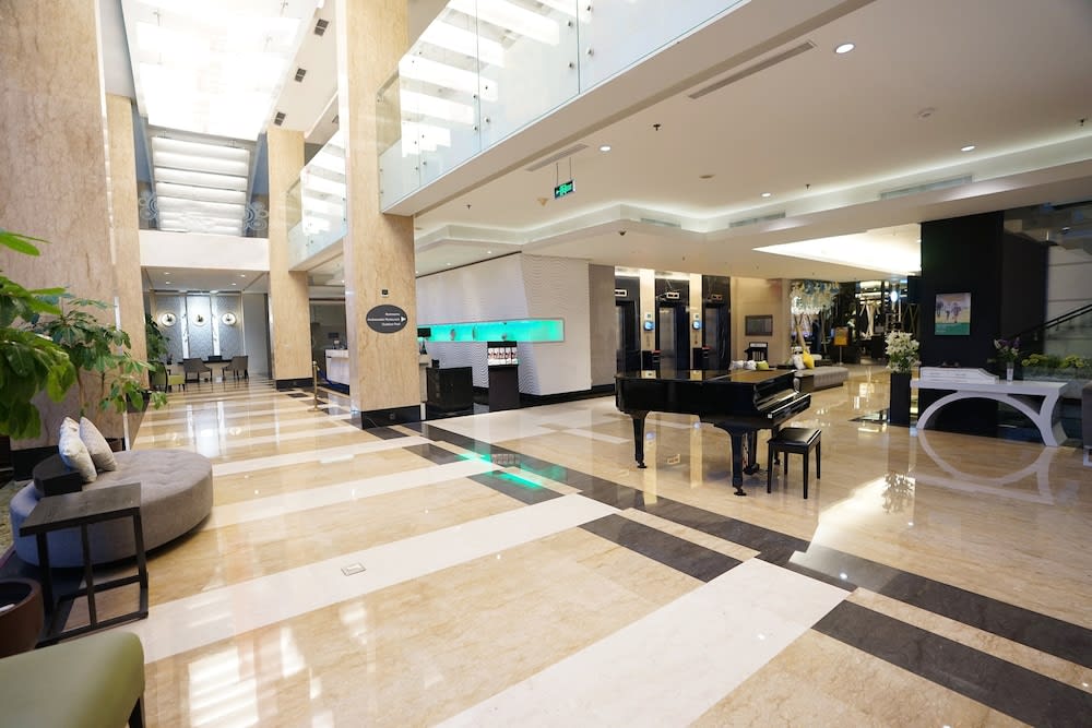 Holiday Inn Bandung Pasteur by IHG 1