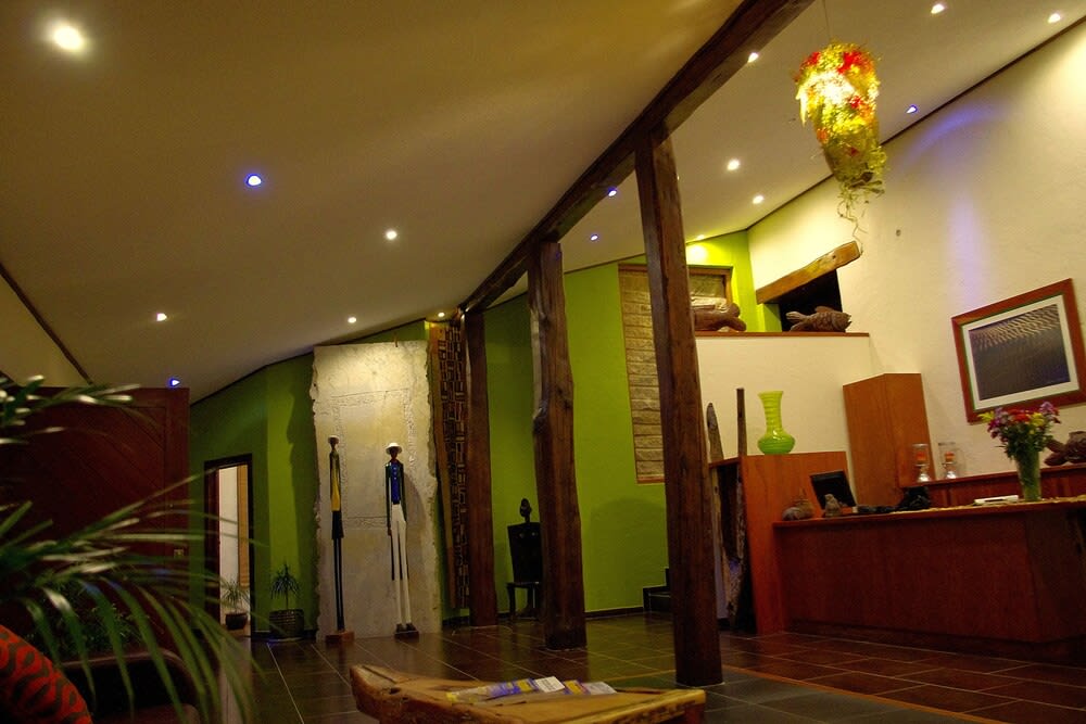 Desert Breeze Lodge 2