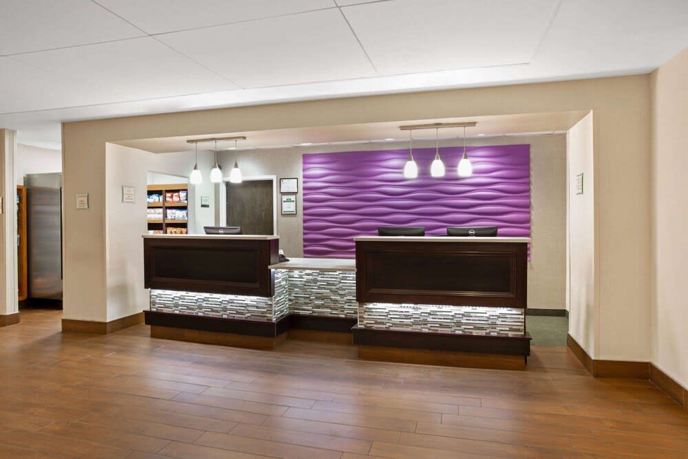 La Quinta by Wyndham Springfield 2