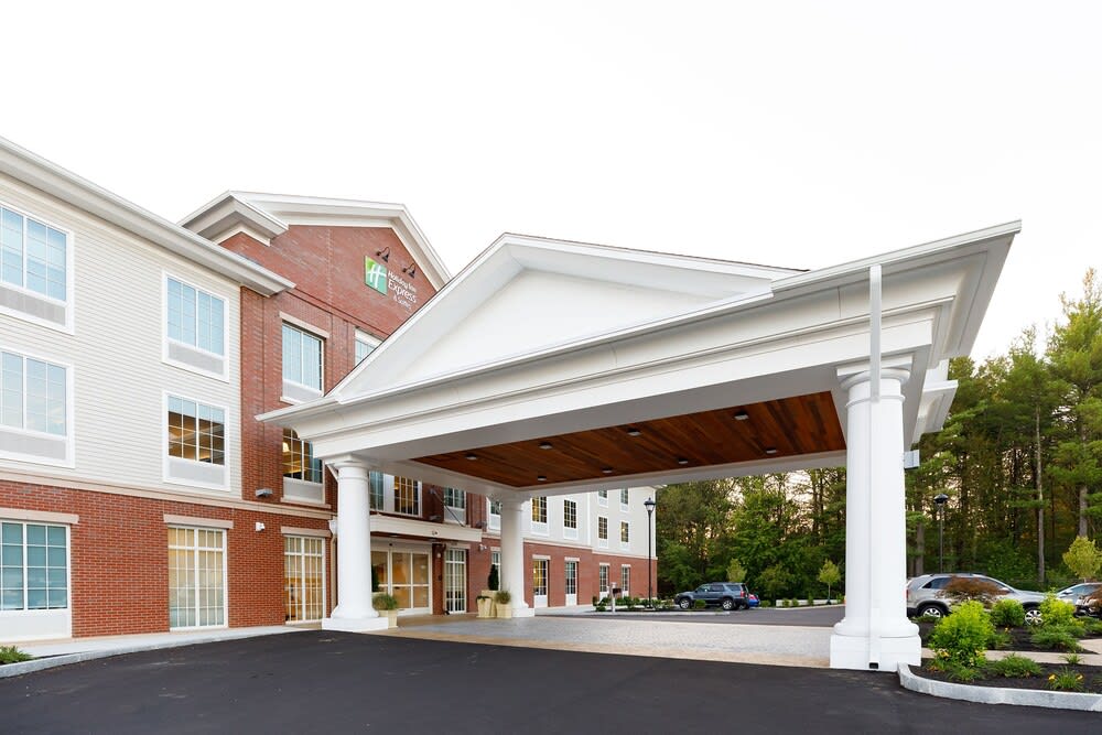 Holiday Inn Express & Suites Sturbridge by IHG 1