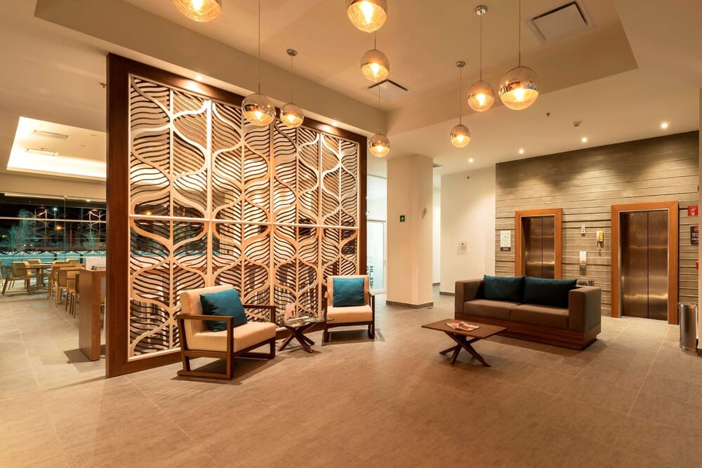 Microtel Inn & Suites by Wyndham San Luis Potosi 2