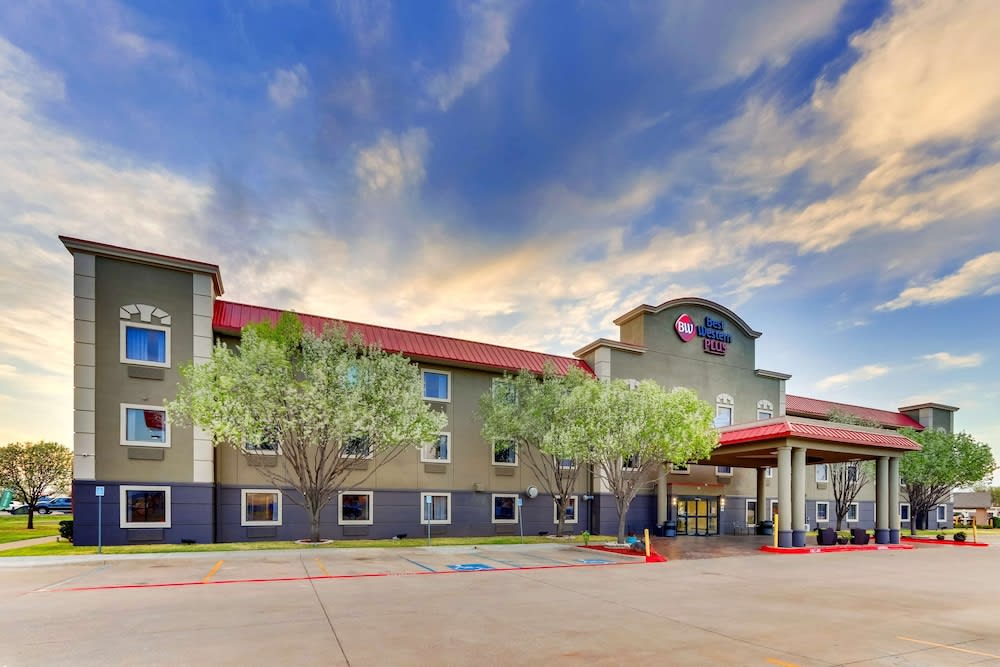 Best Western Plus University Inn & Suites 1