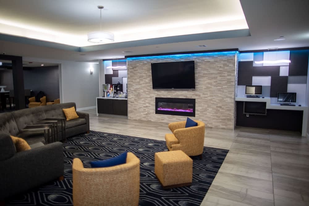 La Quinta by Wyndham Houston East at Normandy 2