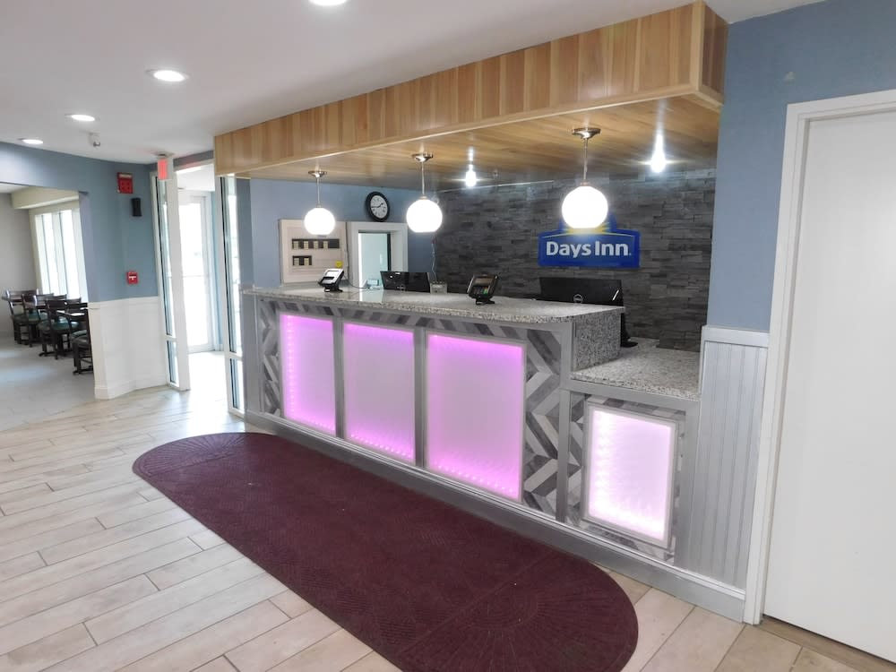 Days Inn by Wyndham West Des Moines - Clive 2