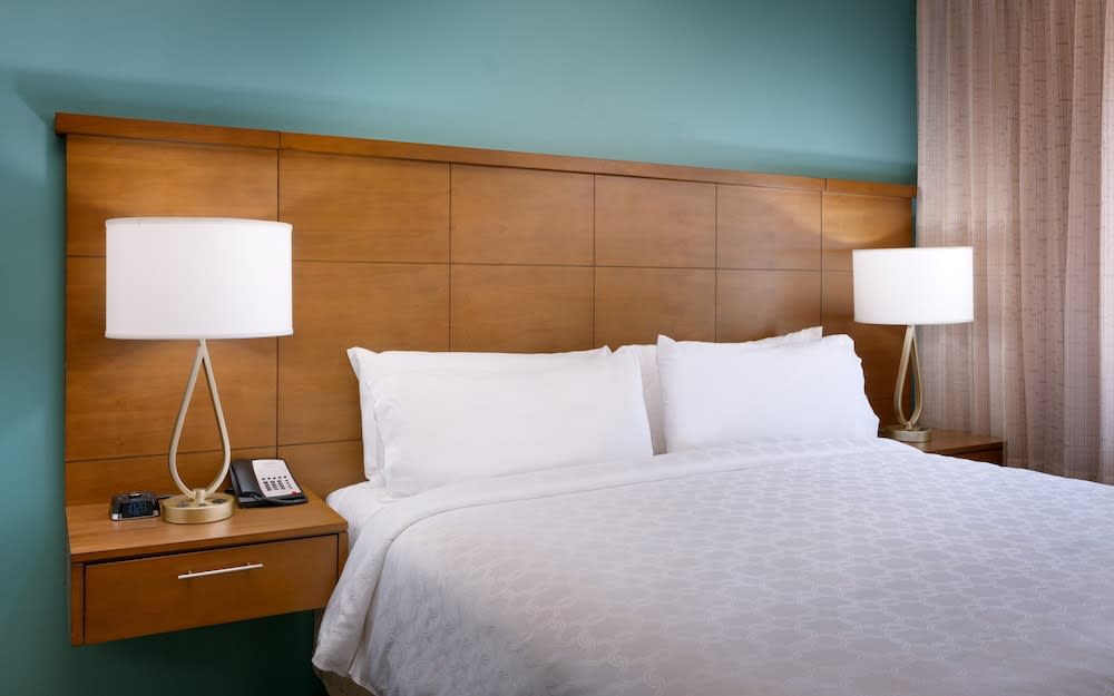 Staybridge Suites GAINESVILLE I-75 by IHG 2