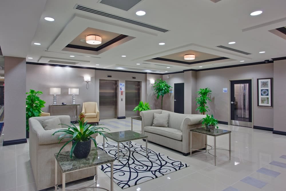 Holiday Inn Express & Suites Ottawa West - Nepean by IHG 2