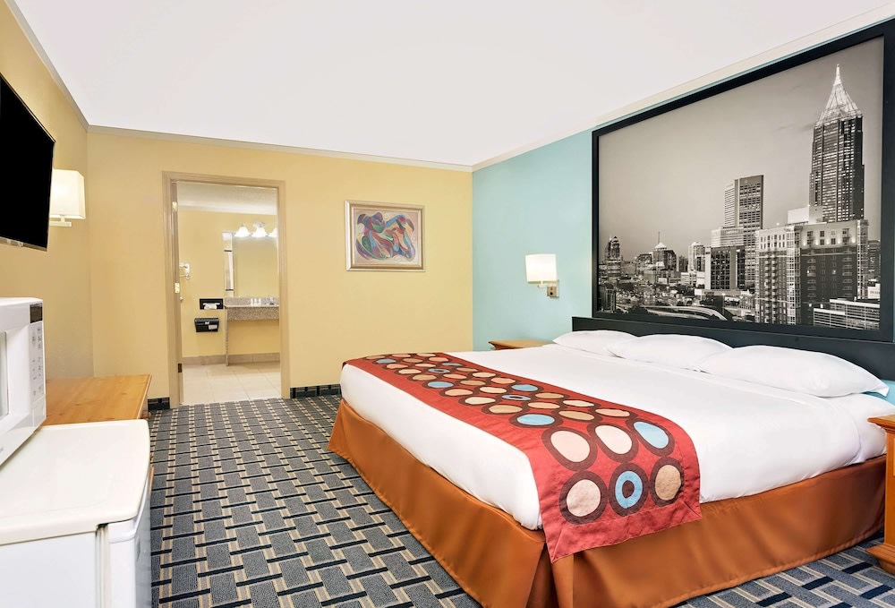 Super 8 by Wyndham Cartersville 5