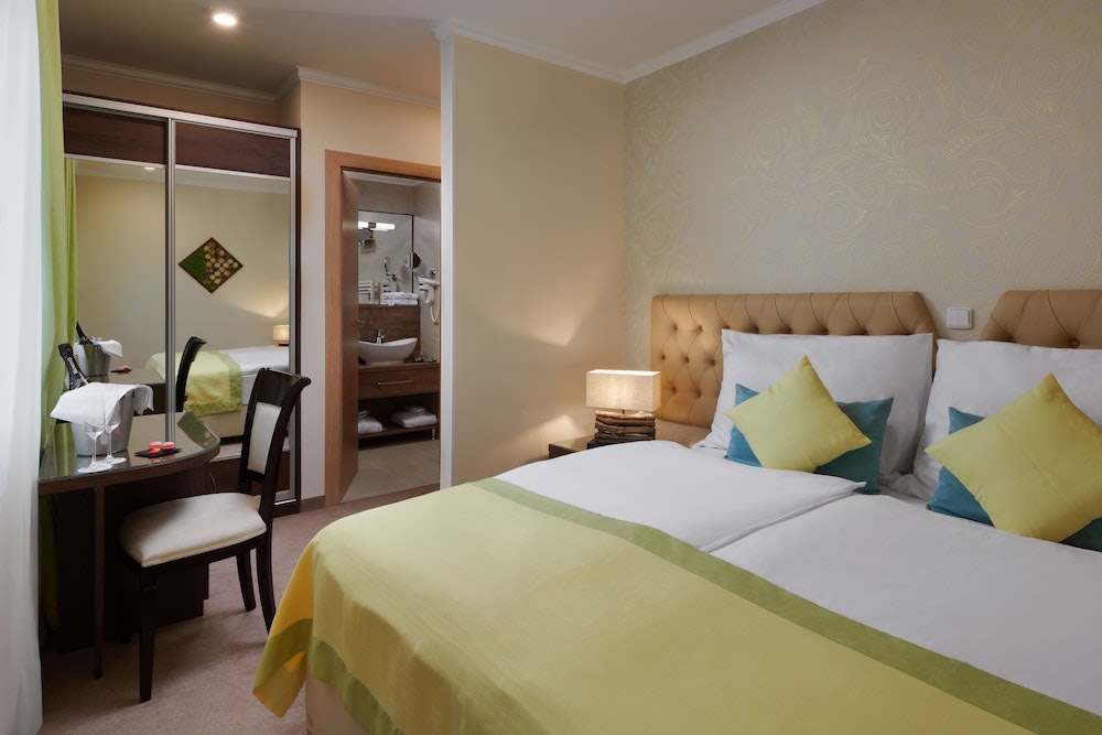 Honour and Grace Hotel 2