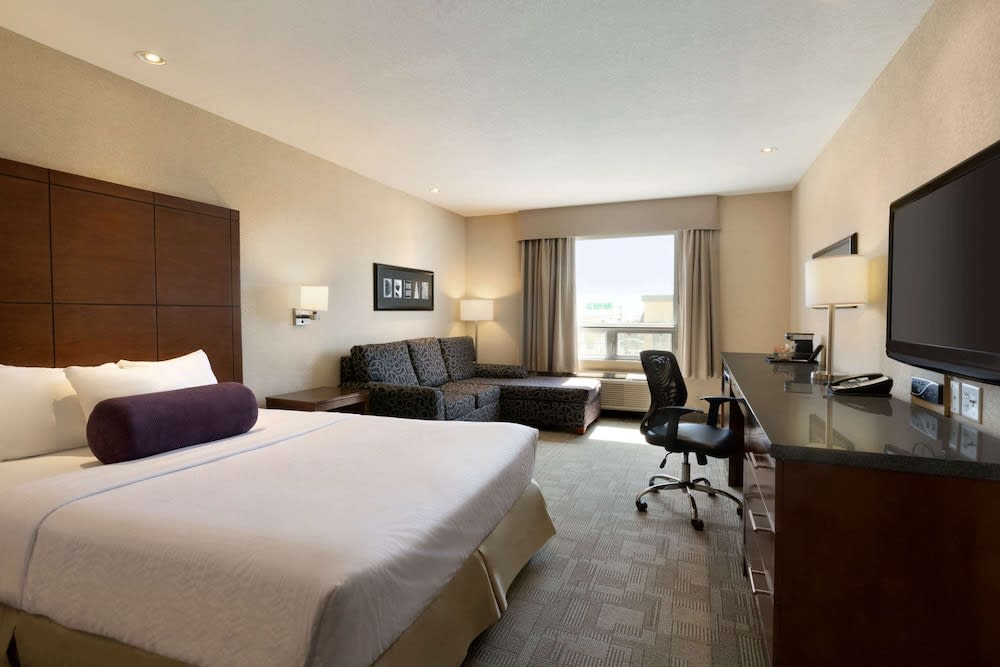Days Inn by Wyndham Regina Airport West 5