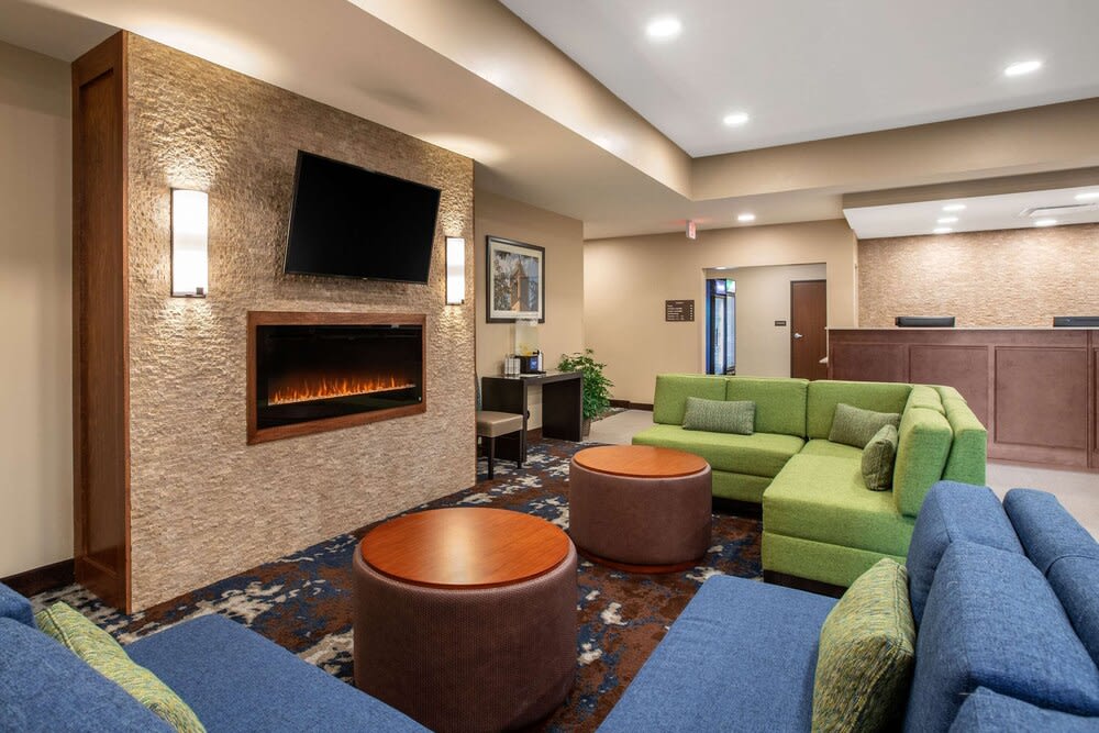 Comfort Inn & Suites Ames near ISU Campus 1