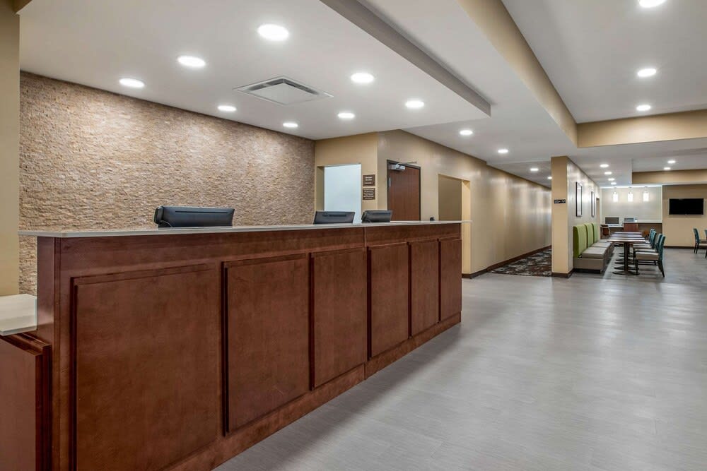 Comfort Inn & Suites Ames near ISU Campus 2