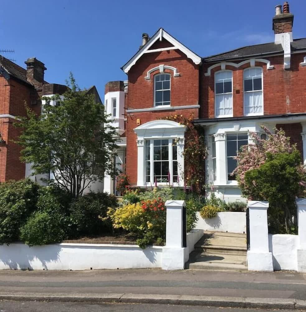 Anne’s House 1