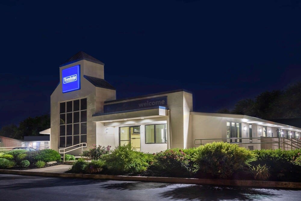 Travelodge by Wyndham Essington / Philadelphia Airport 1
