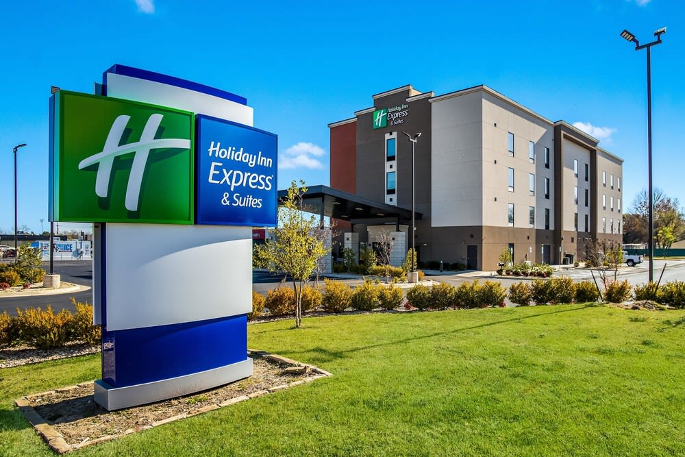 Holiday Inn Express & Suites TULSA EAST - CATOOSA by IHG 1