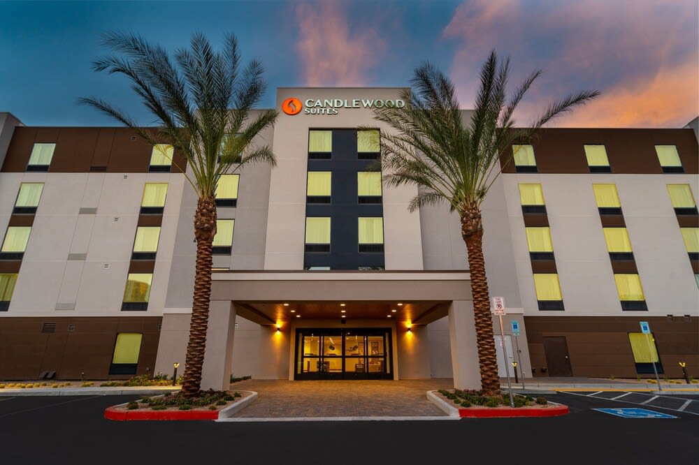 Candlewood Suites LAS VEGAS - E TROPICANA by IHG 1