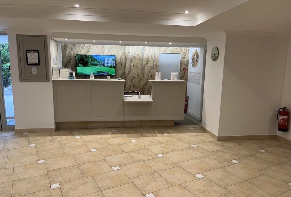 Résidence Carlton - Rénovée avec Piscine 2