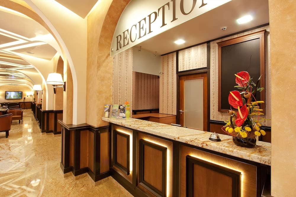 Best Western Plus Bristol Hotel 4