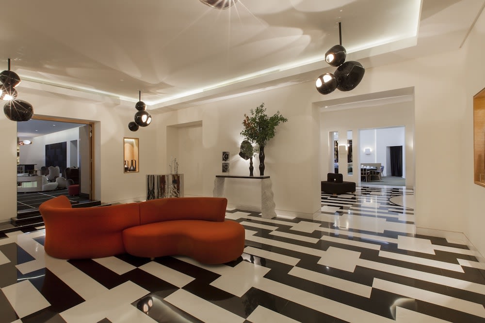 Hotel Marignan Champs-Elysées 2