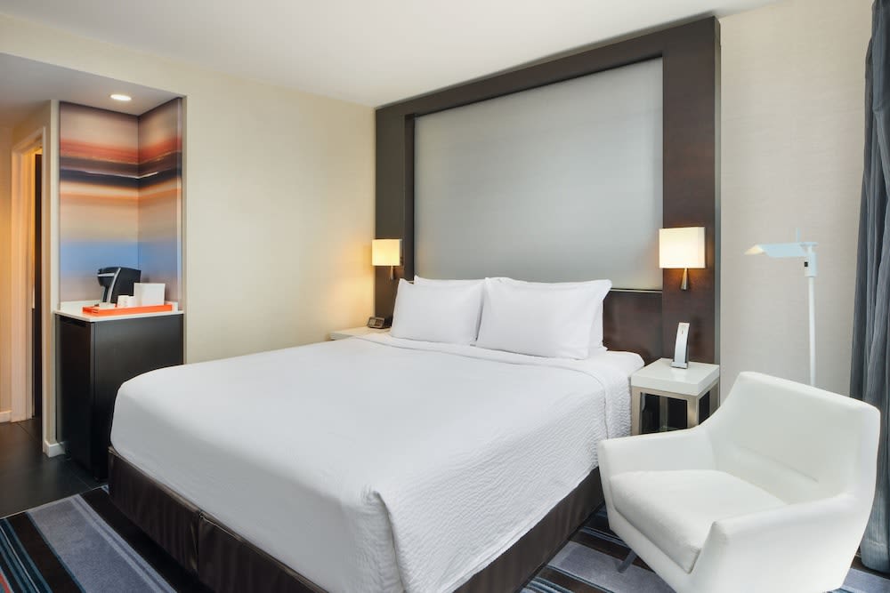 Courtyard by Marriott New York Manhattan/Central Park 5