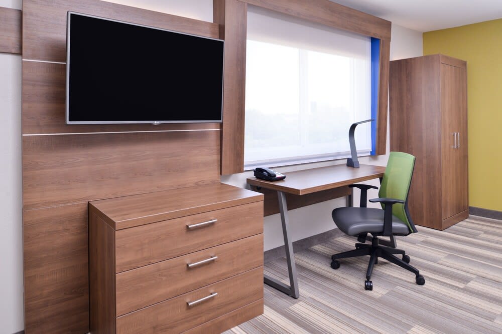 Holiday Inn Express & Suites ELGIN by IHG 2
