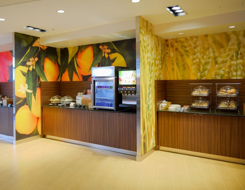 Fairfield Inn and Suites Canton South 2