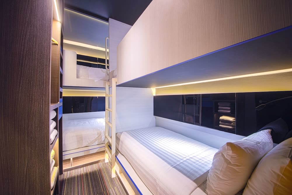 CUBE Family Boutique Capsule Hotel 4
