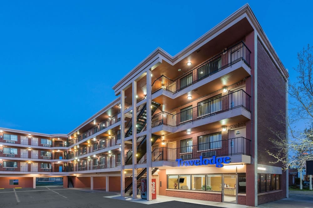 Travelodge by Wyndham Reno 1