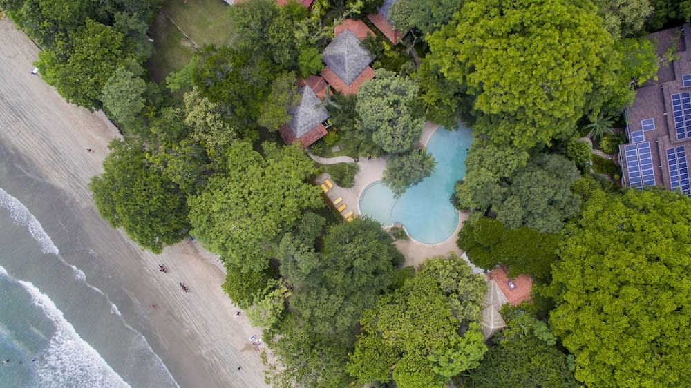 Capitán Suizo Beachfront Boutique Hotel 1