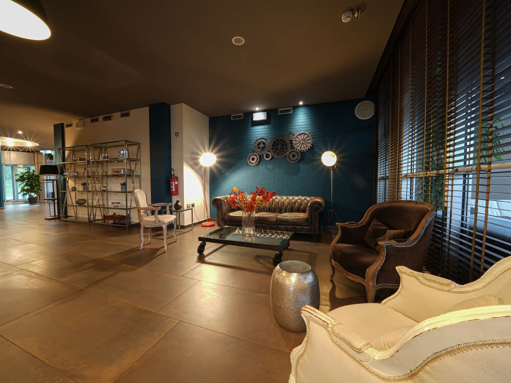 La Meridiana Bleisure Hotel 4