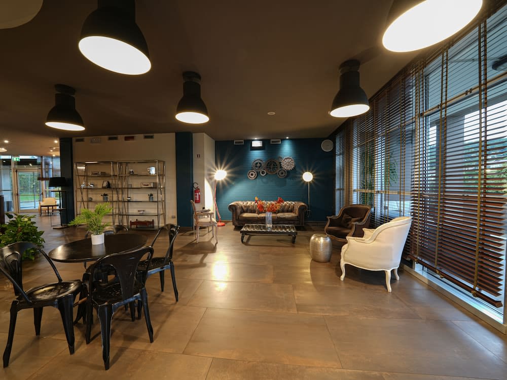 La Meridiana Bleisure Hotel 1