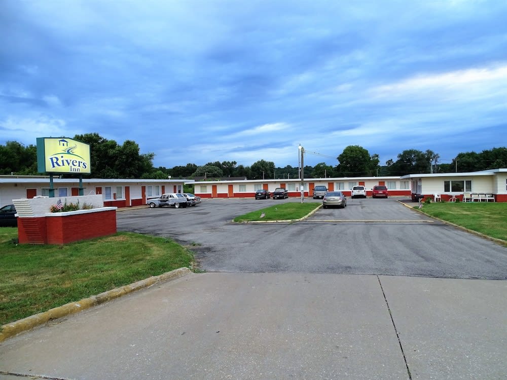 Rivers Inn 1