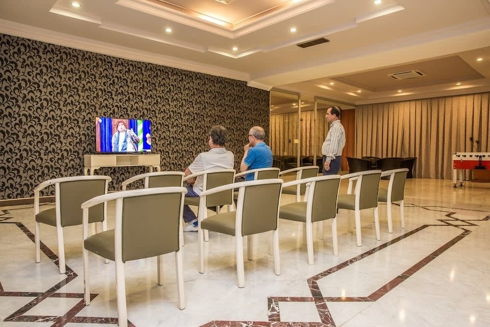 L’ETOILE BEACH HOTEL 2