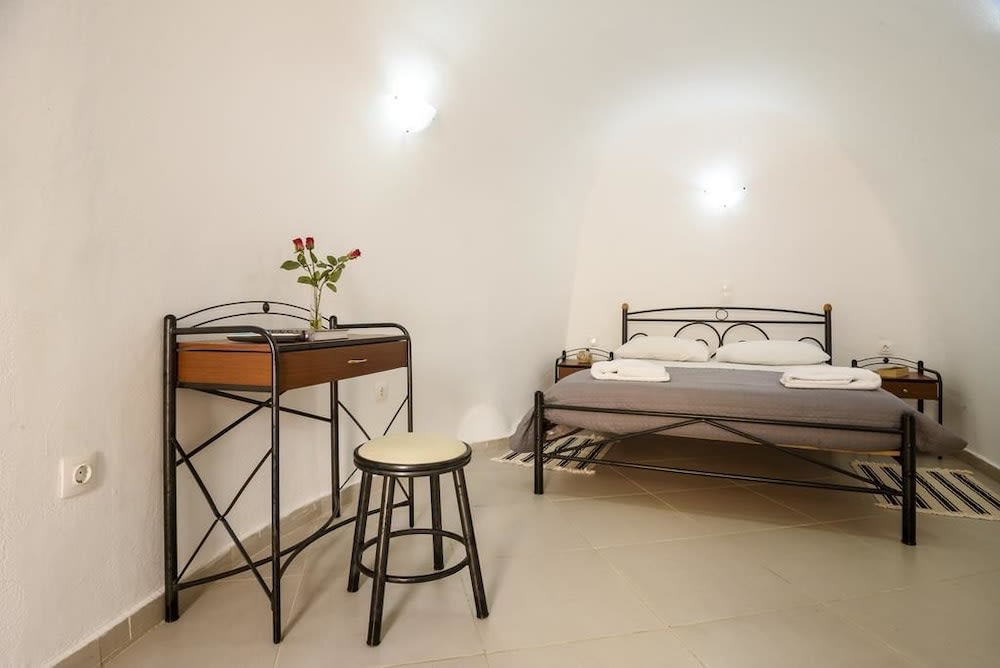 Kykladonisia Traditional Settlement 3