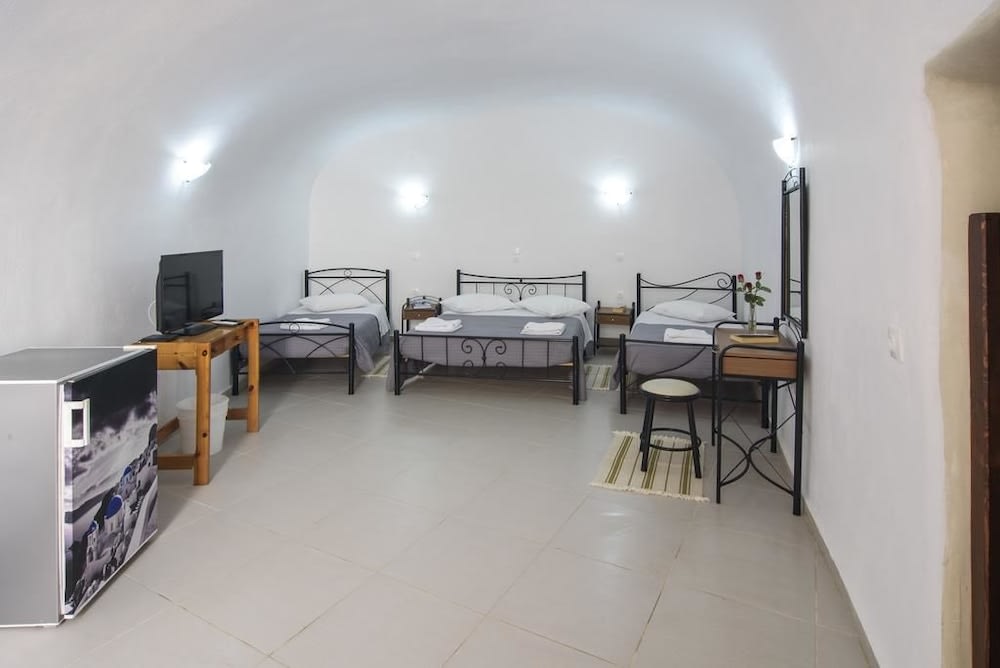 Kykladonisia Traditional Settlement 5