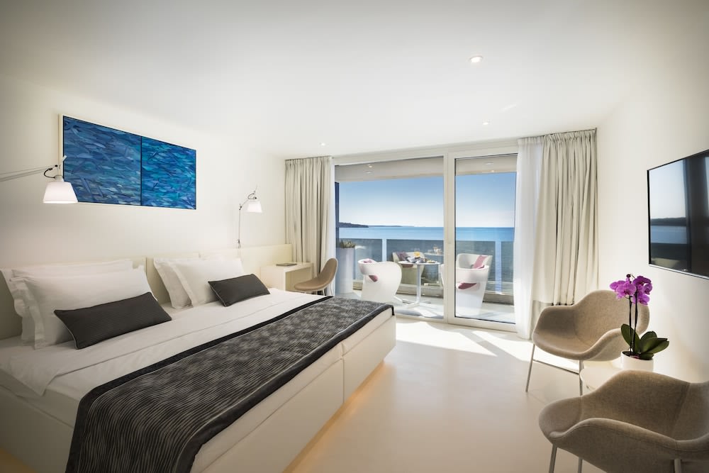 RIVALMARE Beach Boutique Hotel - NEW! 1