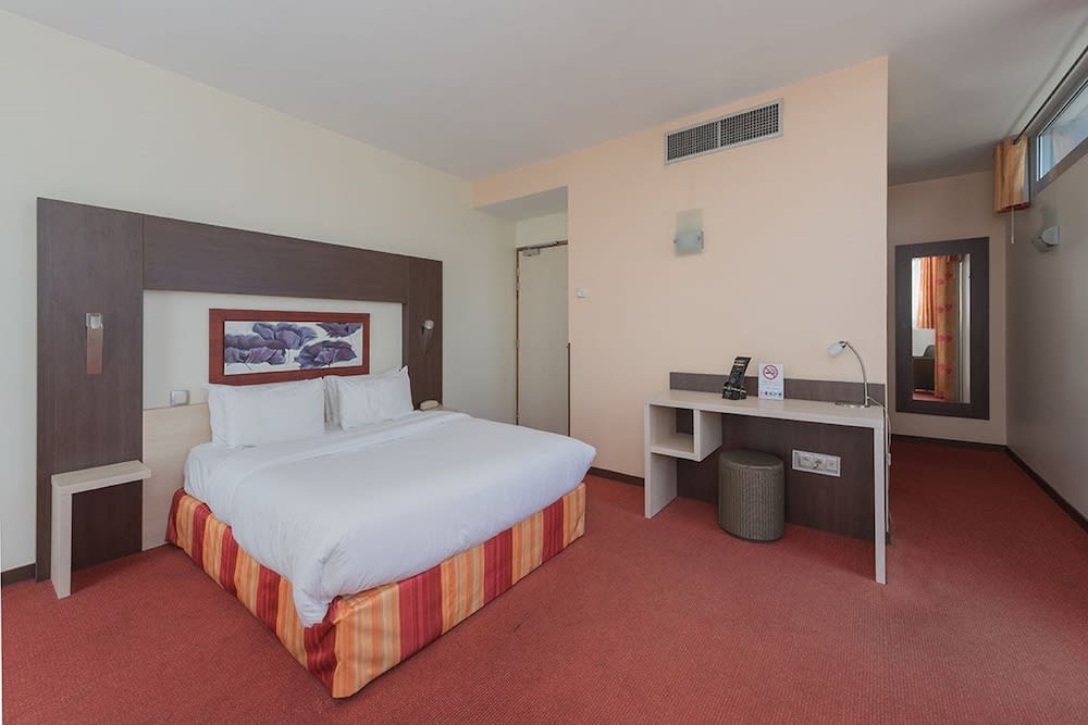 Hostellerie Saint Vincent Beauvais Aeroport 1